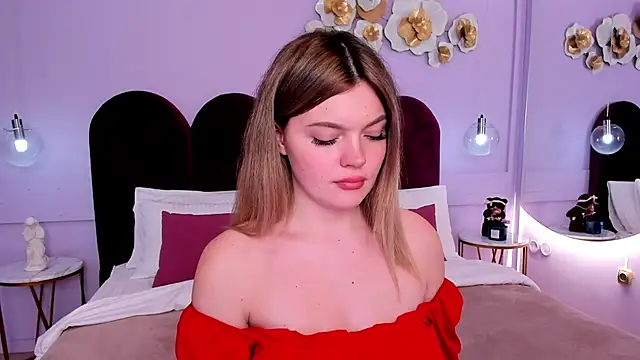 Snapshot of ZaraBloom chatting on 03-19-25, 10:42 ZaraBloom online show from 03-19-25, 10:42