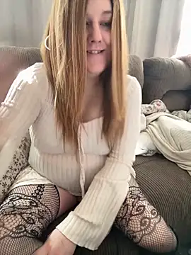 PuckBunny17 online show from 10-21-25, 04:08