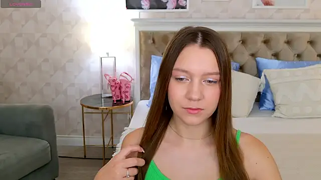 Snapshot of AliceBrayan chatting on 01-26-25, 05:13 AliceBrayan online show from 01-26-25, 05:13