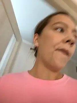 Snapshot of AliceBrayan chatting on 10-01-25, 05:02 AliceBrayan online show from 10-01-25, 05:02