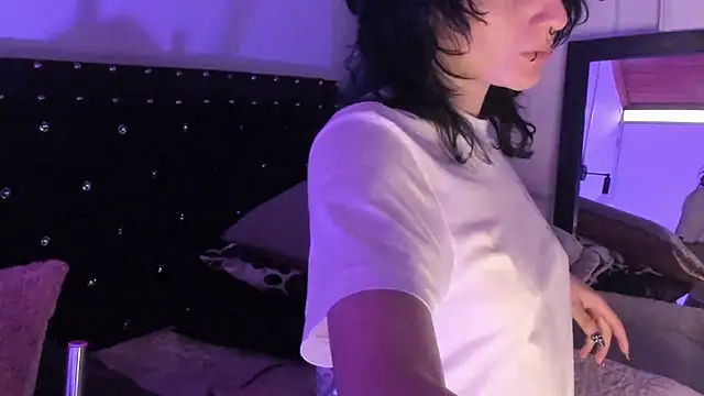 Ghosty Doll online show from 11-24-25, 08:19