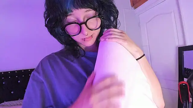 Ghosty Doll online show from 12-20-25, 08:27