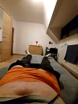 Snapshot of pascalino100 chatting on 02-18-25, 07:19 pascalino100 online show from 02-18-25, 07:19