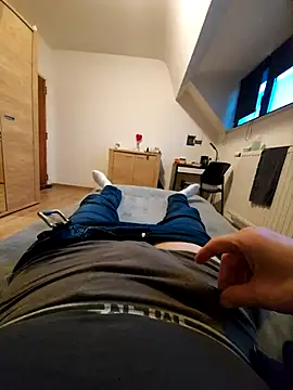 Snapshot of pascalino100 chatting on 02-26-25, 05:07 pascalino100 online show from 02-26-25, 05:07