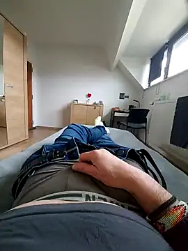 Snapshot of pascalino100 chatting on 02-27-25, 03:37 pascalino100 online show from 02-27-25, 03:37