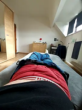 Snapshot of pascalino100 chatting on 03-01-25, 02:34 pascalino100 online show from 03-01-25, 02:34