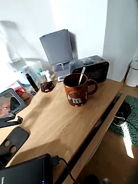 Snapshot of pascalino100 chatting on 03-02-25, 12:22 pascalino100 online show from 03-02-25, 12:22