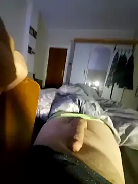 Snapshot of pascalino100 chatting on 09-09-25, 04:12 pascalino100 online show from 09-09-25, 04:12