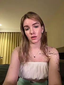 Snapshot of SpiceJessy chatting on 02-02-25, 02:02 SpiceJessy online show from 02-02-25, 02:02