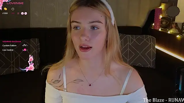 Snapshot of SpiceJessy chatting on 02-19-25, 04:55 SpiceJessy online show from 02-19-25, 04:55