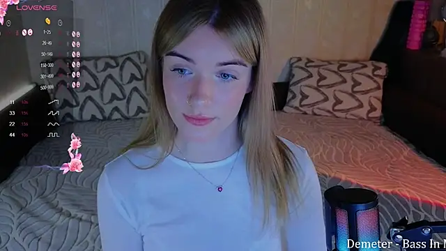 Snapshot of SpiceJessy chatting on 03-22-25, 06:47 SpiceJessy online show from 03-22-25, 06:47