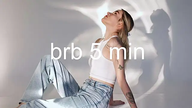 Snapshot of SpiceJessy chatting on 11-01-25, 03:30 SpiceJessy online show from 11-01-25, 03:30