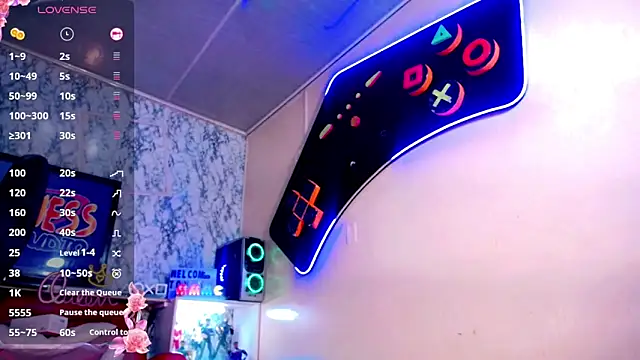 Snapshot of nicol_gill_ chatting on 05-25-26, 11:38 nicol gill online show from 05-25-26, 11:38