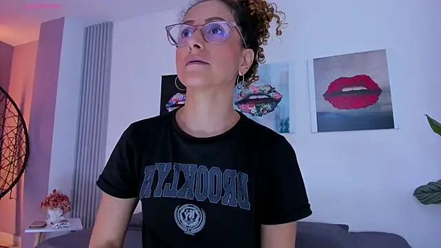 Angela donnato online show from 09-09-25, 03:39