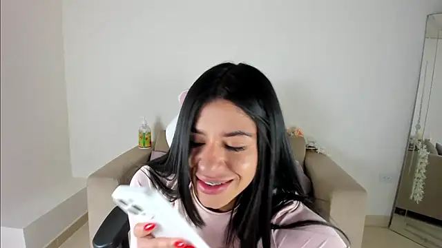 Charlotte cowell sub1  online show from 02-12-25, 04:33