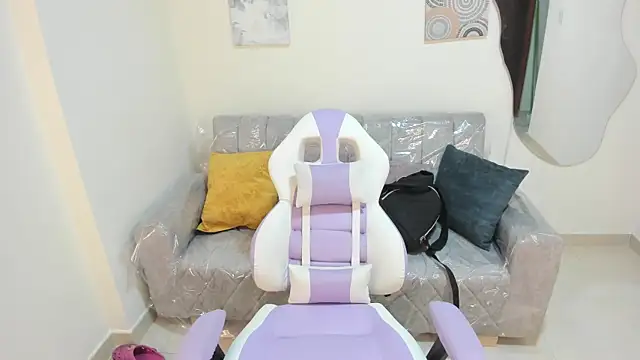 Charlotte cowell sub1  online show from 09-29-25, 03:17