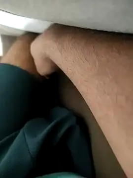 Snapshot of yoyokakshay_1996 chatting on 02-11-25, 06:33 yoyokakshay 1996 online show from 02-11-25, 06:33