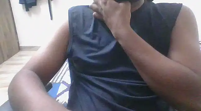 Snapshot of yoyokakshay_1996 chatting on 02-20-25, 05:55 yoyokakshay 1996 online show from 02-20-25, 05:55