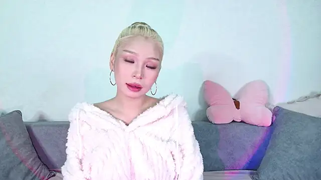 RileyMee online show from 01-06-25, 03:31