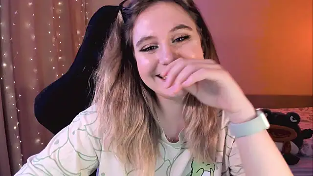 Diana Flower online show from 02-18-25, 01:22