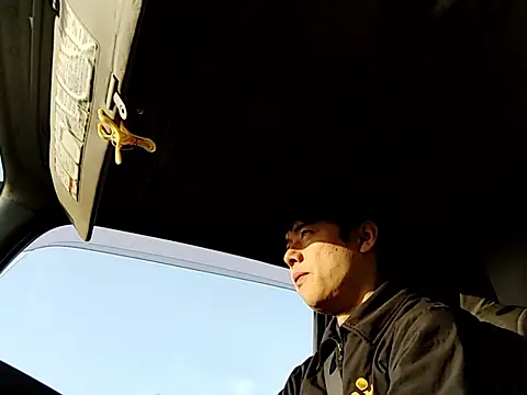 whitebriefboy online show from 03-20-26, 10:03