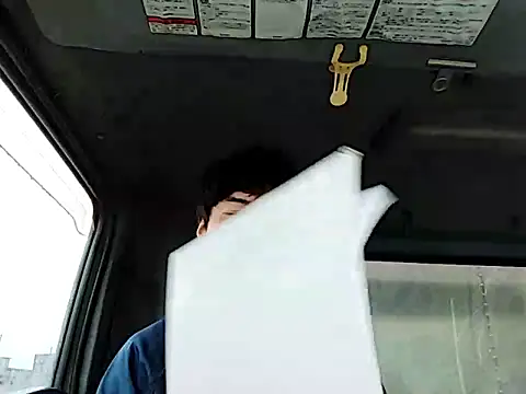 whitebriefboy online show from 04-26-26, 09:45