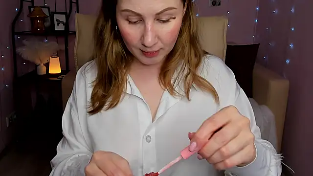 Helens love online show from 03-21-25, 02:18