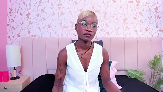 amber-hill online show from 12-15-25, 07:18