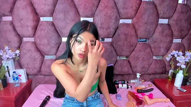 SaraLoveee  online show from 03-09-25, 06:39