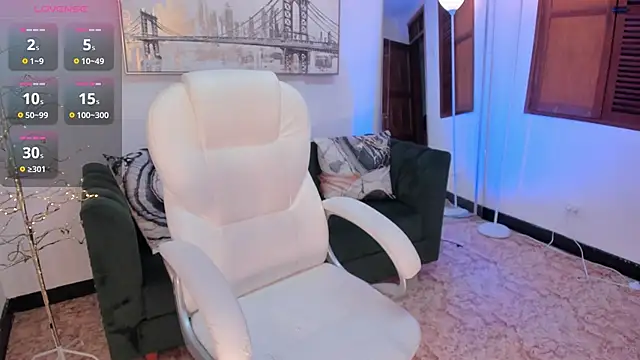 naomii campbell  online show from 01-30-25, 08:21