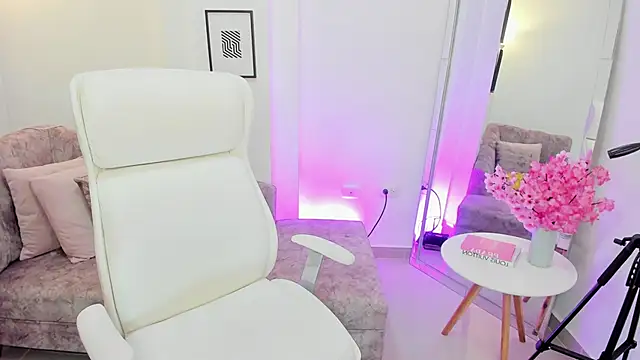 Snapshot of naomii_campbell_ chatting on 11-05-25, 07:47 naomii campbell online show from 11-05-25, 07:47