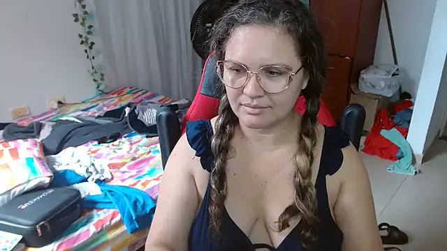 helenca43 online show from 02-23-26, 01:52