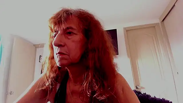 Snapshot of DominaLeona chatting on 09-24-25, 04:43 DominaLeona online show from 09-24-25, 04:43