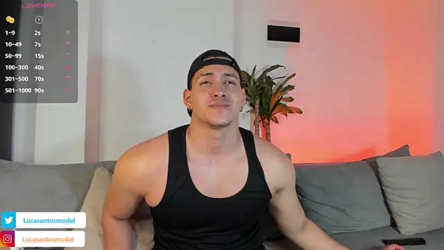 Snapshot of lucasanto_ chatting on 12-17-24, 07:29 lucasanto online show from 12-17-24, 07:29