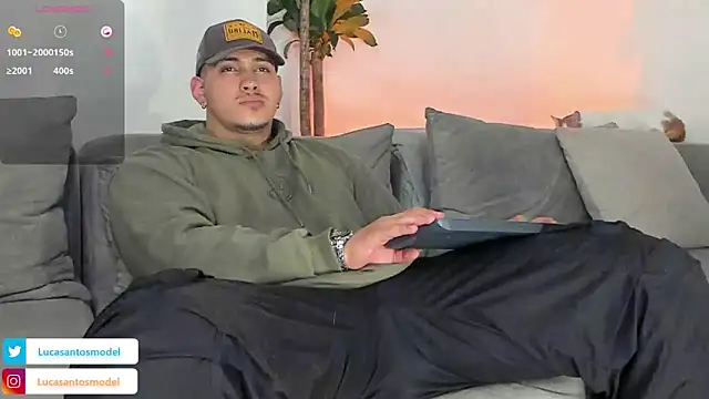 Snapshot of lucasanto_ chatting on 03-08-25, 03:39 lucasanto online show from 03-08-25, 03:39