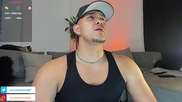 Snapshot of lucasanto_ chatting on 03-19-25, 04:25 lucasanto online show from 03-19-25, 04:25