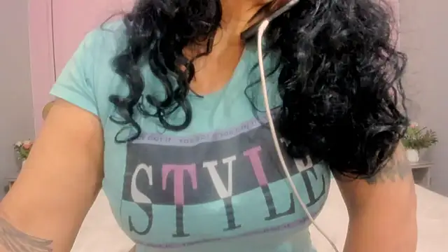 Snapshot of valeriasexxx chatting on 02-21-25, 07:43 valeriasexxx online show from 02-21-25, 07:43