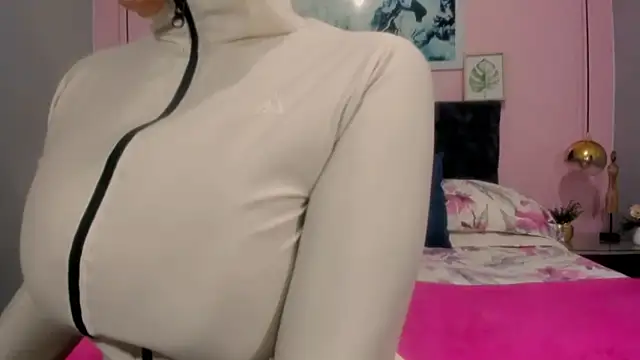 Snapshot of valeriasexxx chatting on 03-05-25, 10:00 valeriasexxx online show from 03-05-25, 10:00