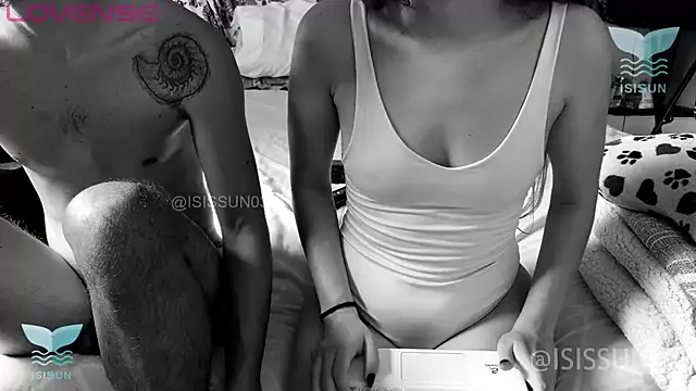 Snapshot of isissun03 chatting on 11-04-25, 03:33 isissun03 online show from 11-04-25, 03:33