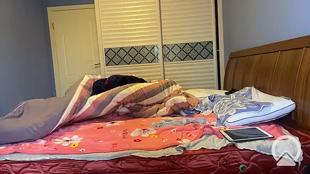 Snapshot of shuai321 chatting on 02-04-25, 07:40 shuai321 online show from 02-04-25, 07:40