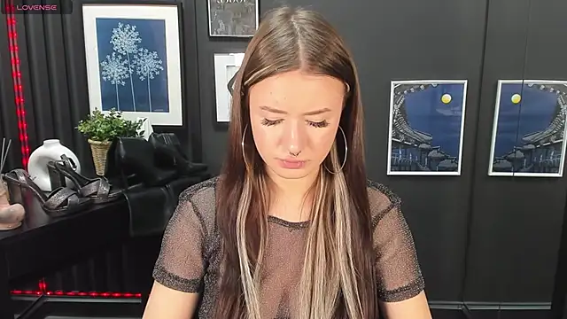 Lily Moonlight online show from 01-09-25, 10:20