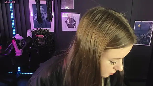 Lily Moonlight online show from 01-14-25, 11:42