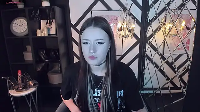 Lily Moonlight online show from 02-12-25, 01:37