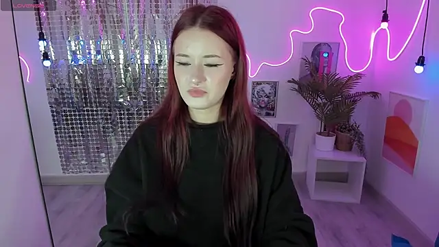 Lily Moonlight online show from 09-23-25, 07:00