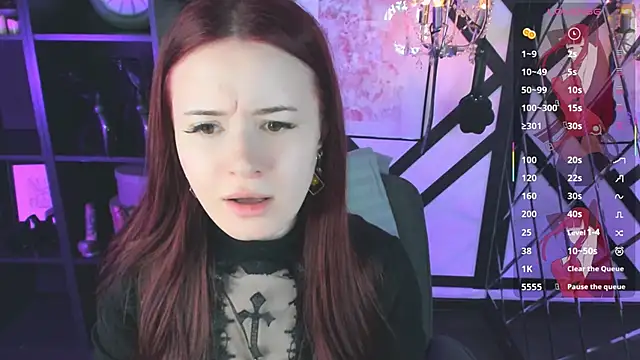 Snapshot of Lily_Moonlight chatting on 05-10-26, 02:44 Lily Moonlight online show from 05-10-26, 02:44