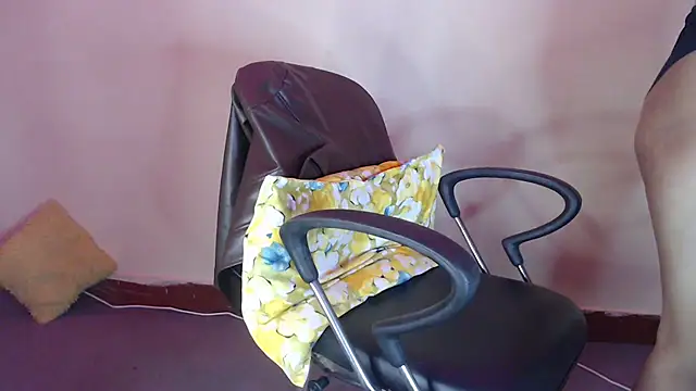 queen angelina online show from 07-18-26, 05:39