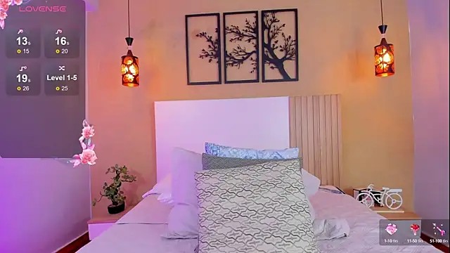 CamilleLynn online show from 12-30-24, 04:09