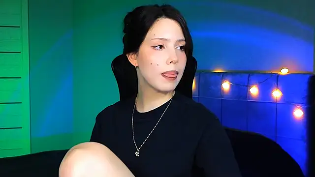 Snapshot of Stacy_Gonzales_ chatting on 02-01-25, 09:21 Stacy Gonzales online show from 02-01-25, 09:21