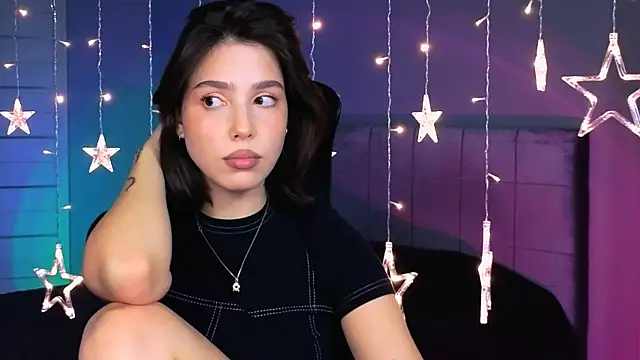 Snapshot of Stacy_Gonzales_ chatting on 10-09-25, 12:25 Stacy Gonzales online show from 10-09-25, 12:25