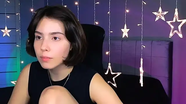 Snapshot of Stacy_Gonzales_ chatting on 10-22-25, 12:27 Stacy Gonzales online show from 10-22-25, 12:27